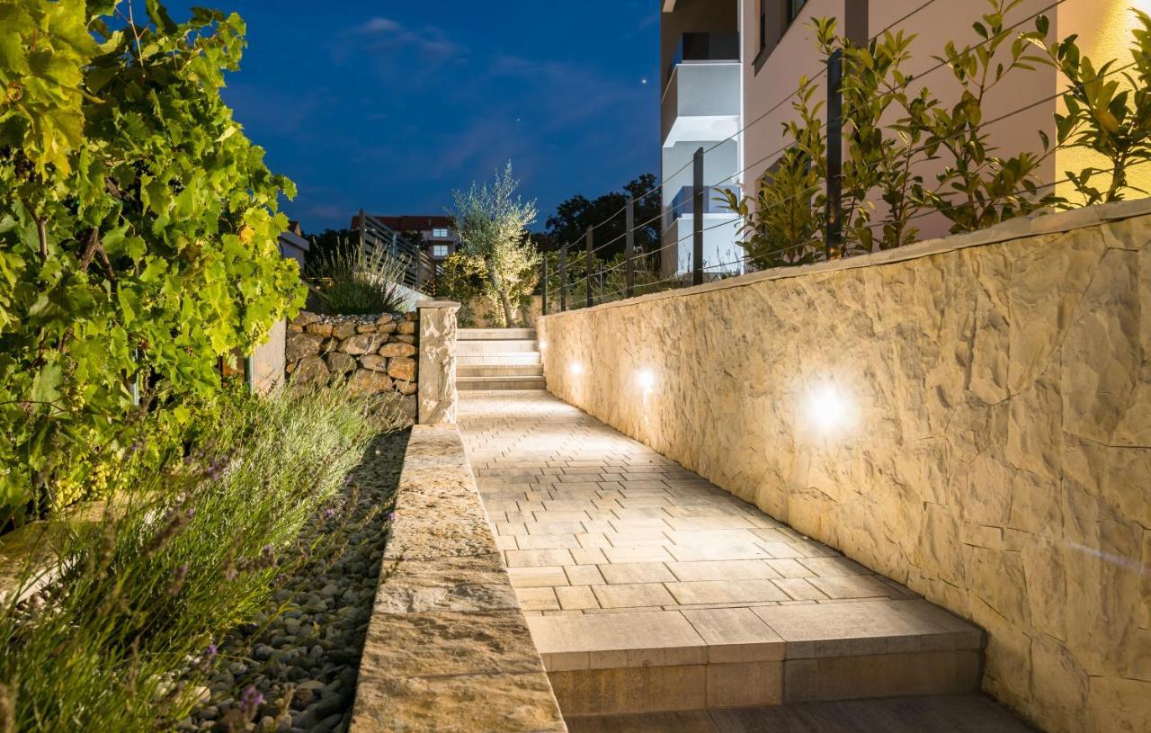 Vila Stemark ニヴィーチェ エクステリア 写真